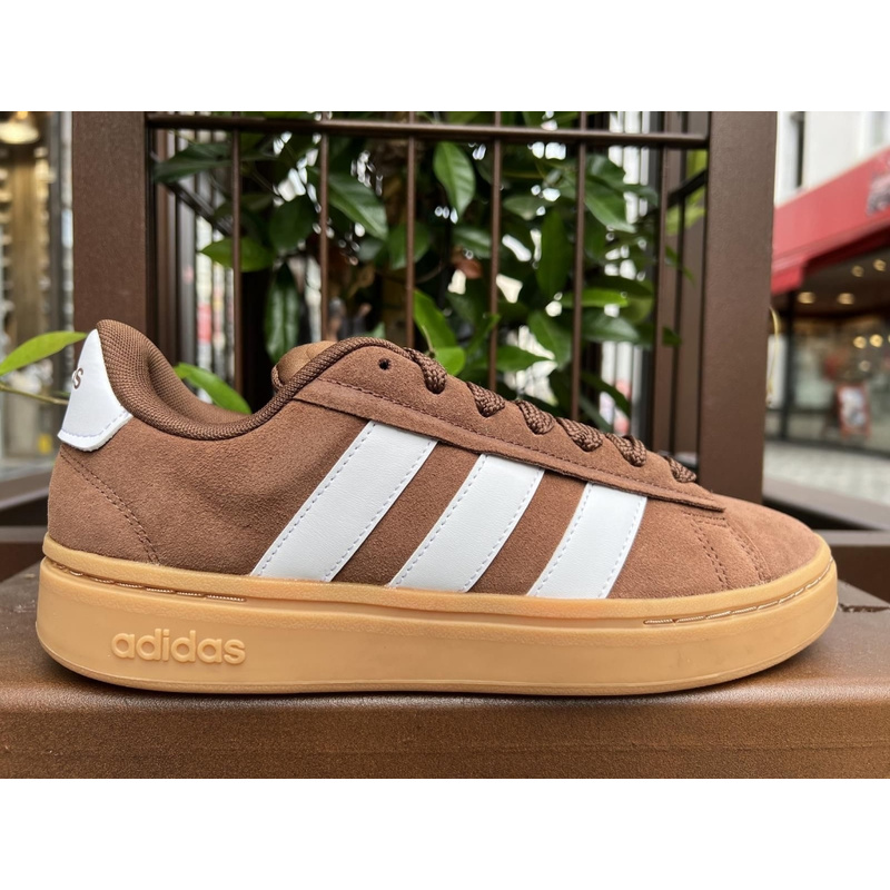 Adidas neo Brun on sale